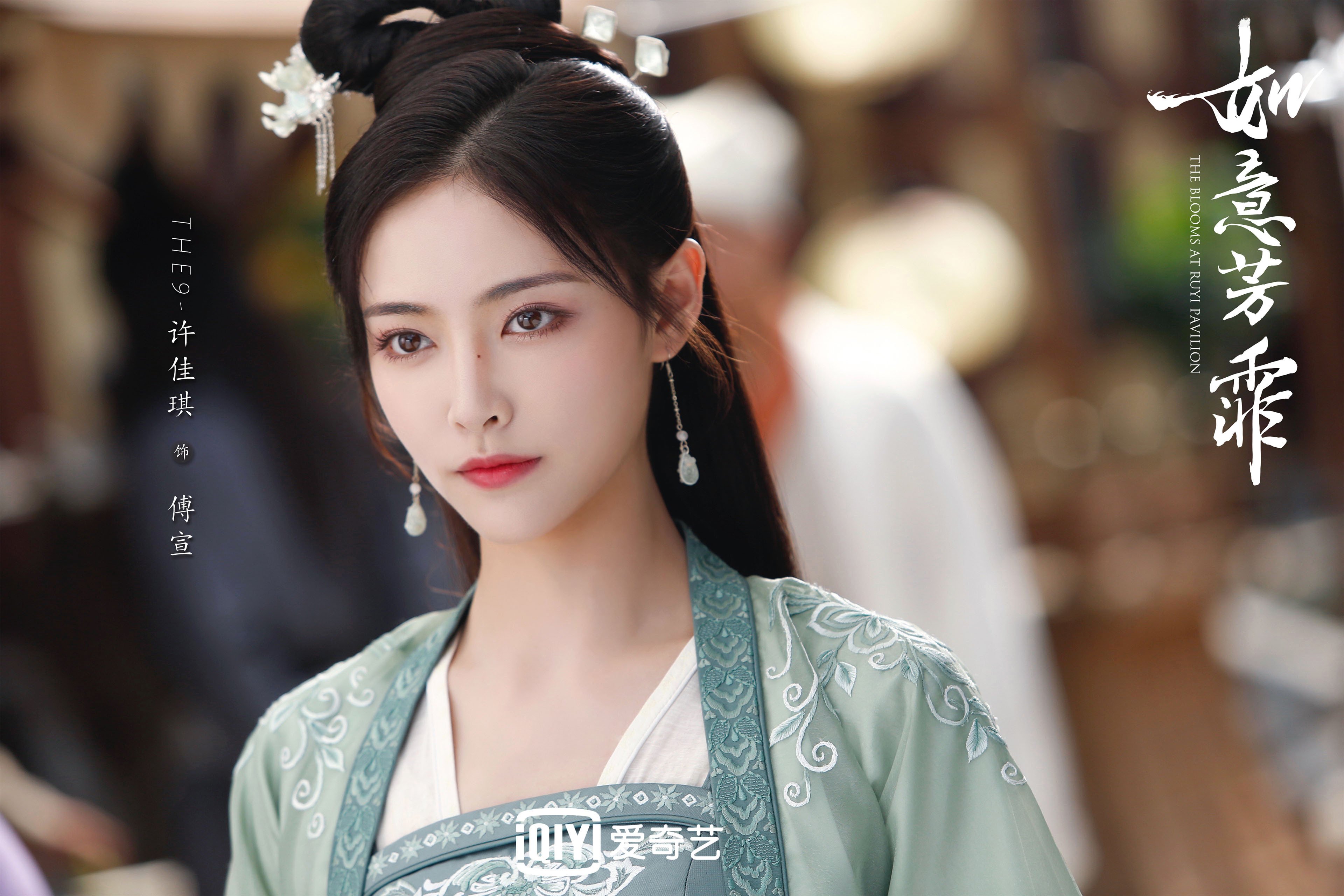 跨越时空的两次反击,当莱万在世界杯赛场上击败了阿森纳