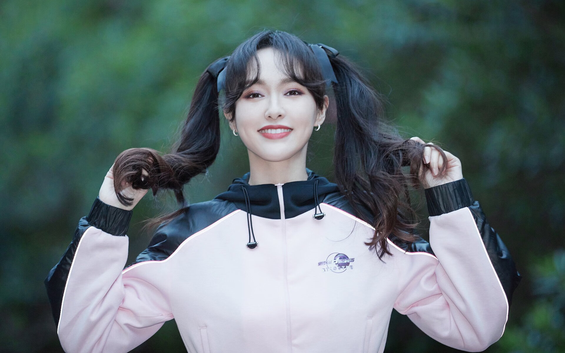 封锁的艺术，当莫德里奇在塞维利亚的雨夜切割棋盘，而厄瓜多尔收紧铁链